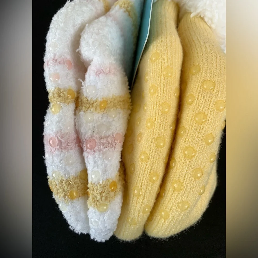 Winnie The Pooh Cozy Warmers Socks